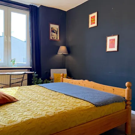Vinyl - Charming Place, 15 Minutes To Old Town & Seaside Проживание в семье *