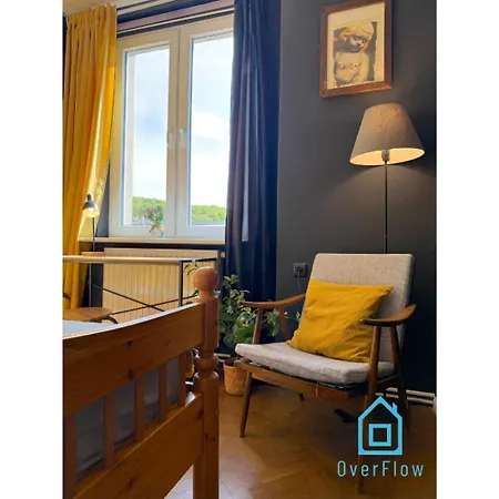 Проживание в семье Vinyl - Charming Place, 15 Minutes To Old Town & Seaside *