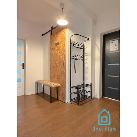 Проживание в семье Vinyl - Charming Place, 15 Minutes To Old Town & Seaside *